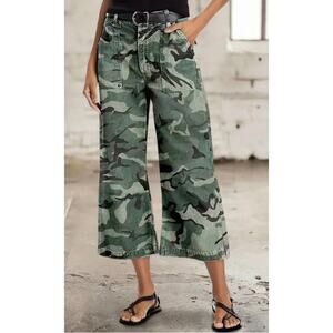 Flamingals NWT Camo print mid waist straight leg capri pants $55 retail XS